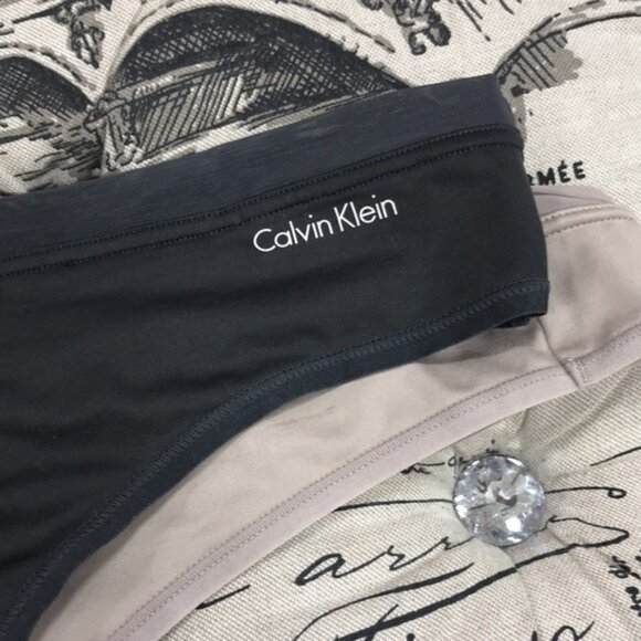 Calvin Klein Underwear Women's 2 Pack Thong - Picture 3 of 7